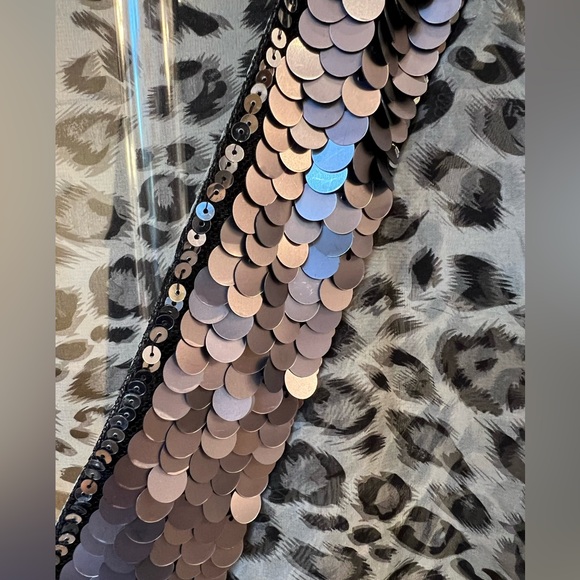 Swimsuit coverup - Picture 5 of 5